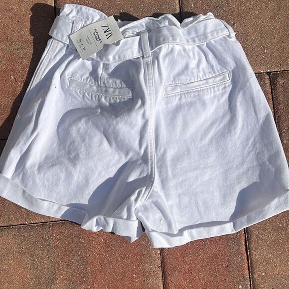 Zara Size 6 BRAND NEW - High Waisted White Jean Shorts - Picture 4 of 4